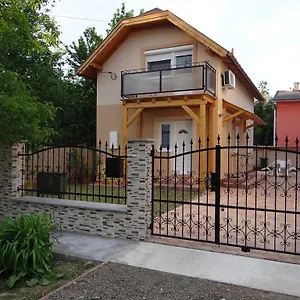 Marinica Ii. Apartman